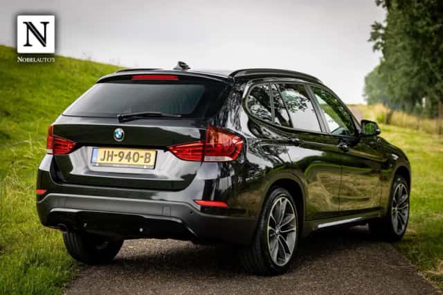 BMW X1 (2015) thumbnail 3