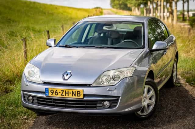 Renault Laguna (2008) thumbnail 5