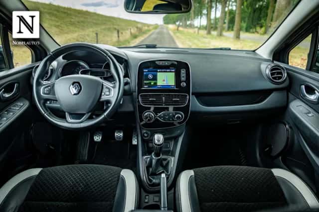 Renault Clio (2019) thumbnail 2