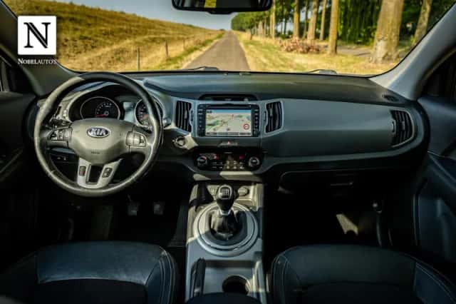 Kia Sportage (2015) thumbnail 2