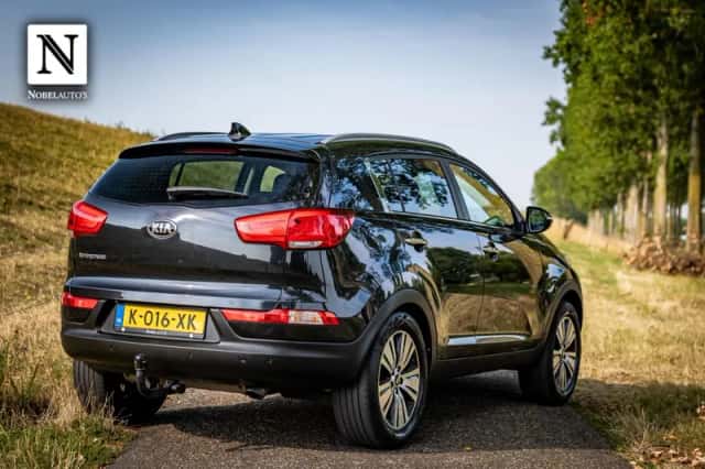 Kia Sportage (2015) thumbnail 3