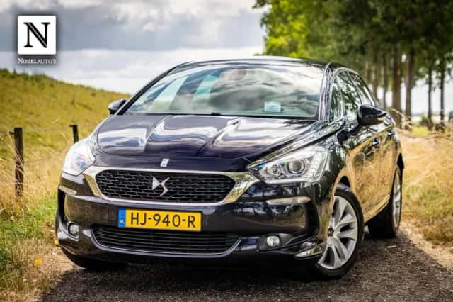 DS 5 (2015) thumbnail 1