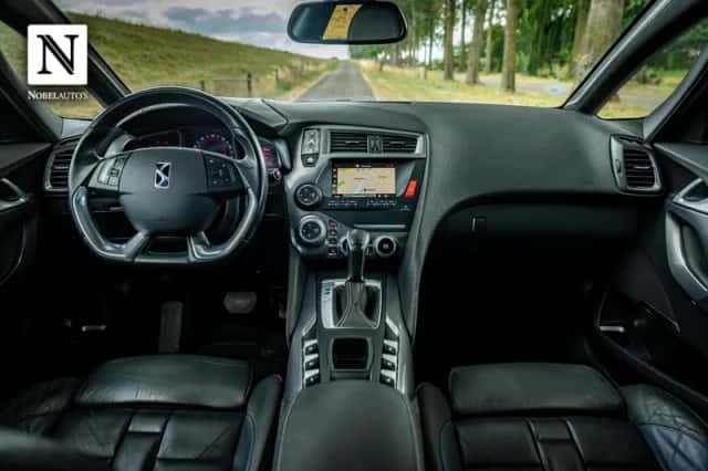 DS 5 (2015) thumbnail 2