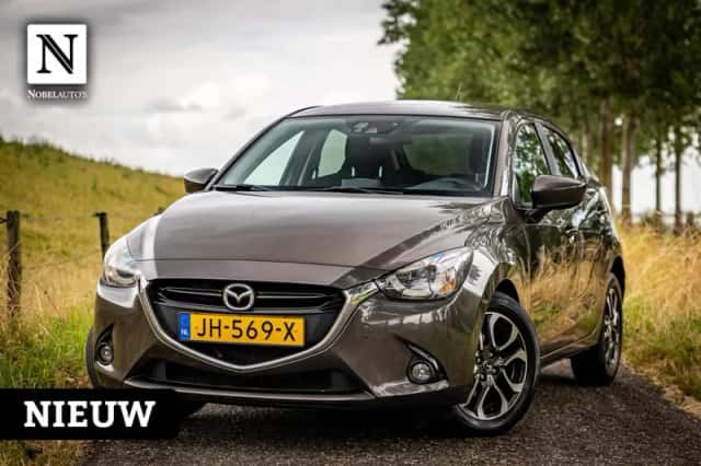 Mazda 2 (2016) thumbnail 1