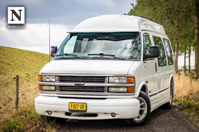 Chevrolet Express (2002) thumbnail 1