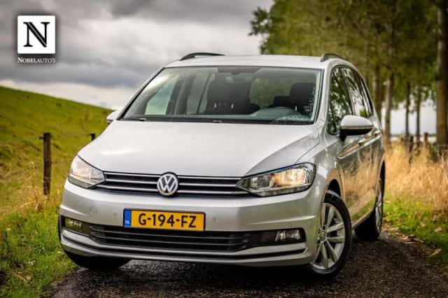 Volkswagen Touran (2019) thumbnail 1
