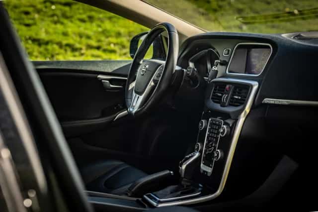 Volvo V40 Cross Country (2019) thumbnail 6