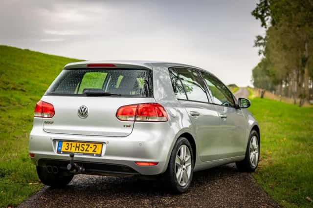 Volkswagen Golf (2009) thumbnail 3