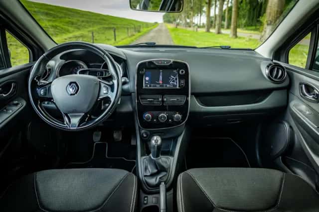Renault Clio (2013) thumbnail 2