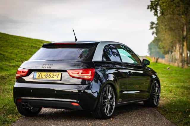 Audi A1 (2010) thumbnail 3