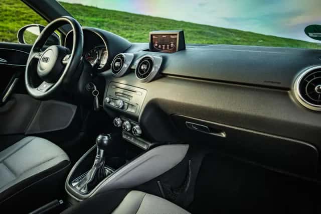 Audi A1 (2010) thumbnail 6