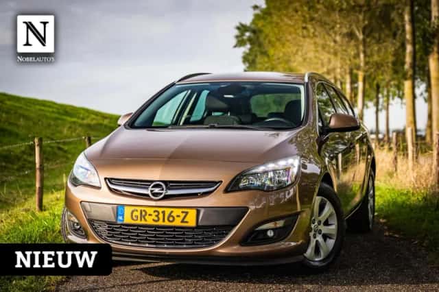 Opel Astra (2015) thumbnail 1