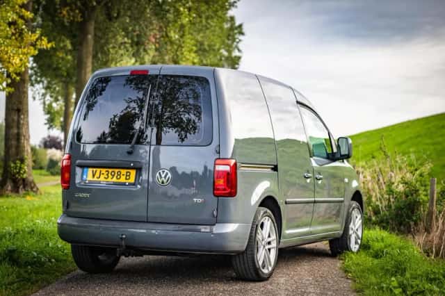 Volkswagen Caddy (2014) thumbnail 3