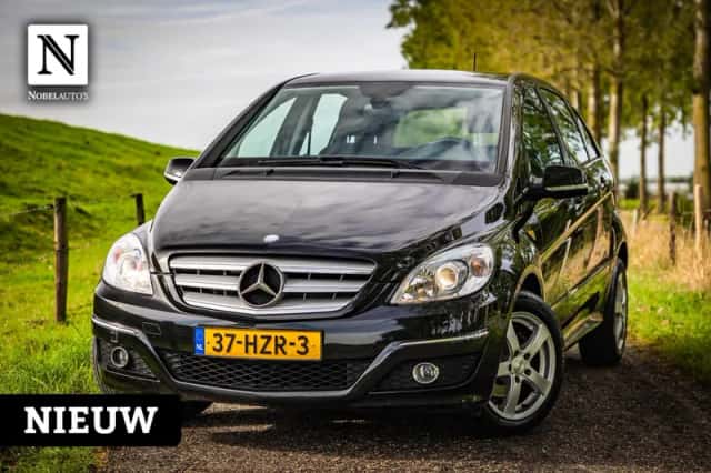 Mercedes-Benz B-Klasse (2009) thumbnail 1