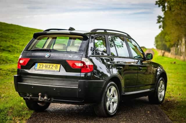 BMW X3 (2004) thumbnail 3