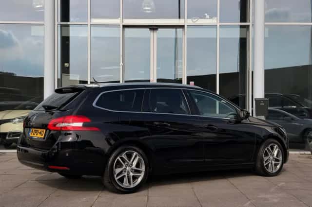 Peugeot 308 (2015) thumbnail 2