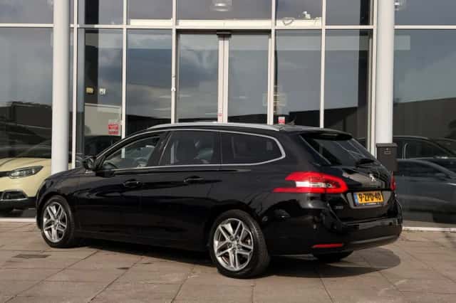Peugeot 308 (2015) thumbnail 6