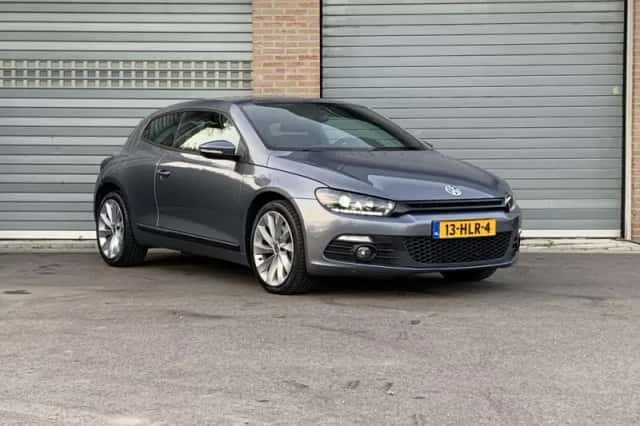 Volkswagen Scirocco (2009) thumbnail 3