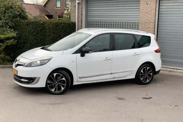Renault Grand Scénic (2013) thumbnail 2