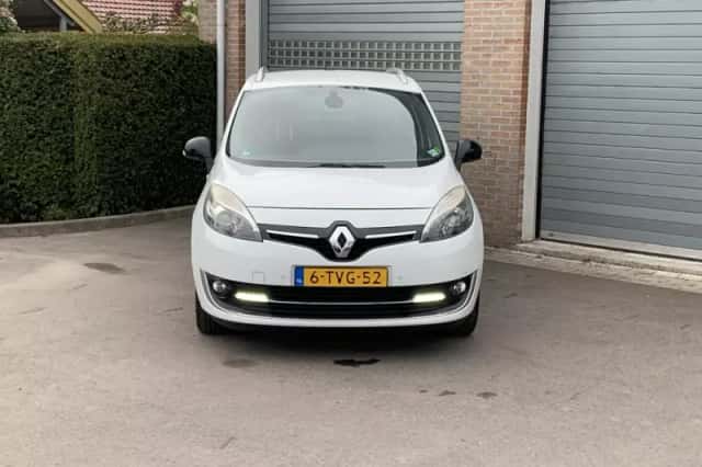 Renault Grand Scénic (2013) thumbnail 4