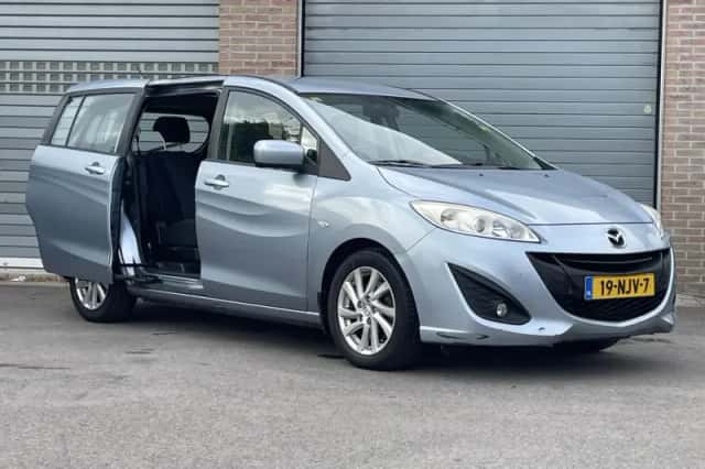 Mazda 5 (2010) thumbnail 5