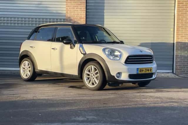 MINI Countryman (2010) thumbnail 3