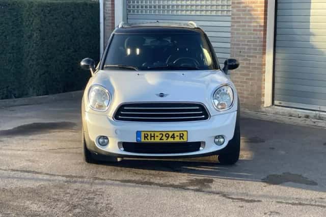 MINI Countryman (2010) thumbnail 4