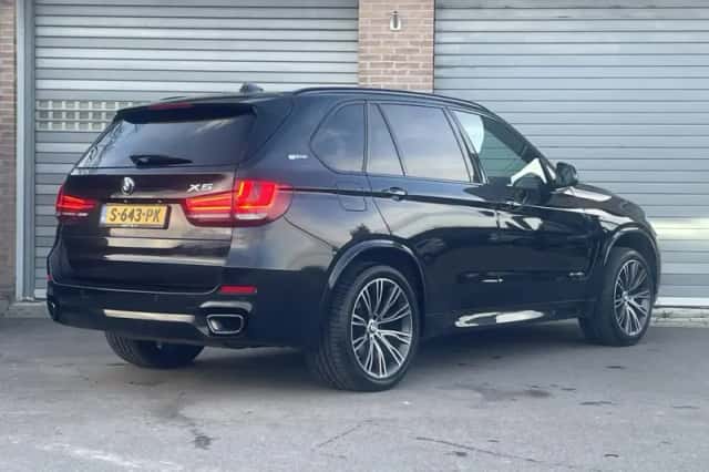 BMW X5 (2018) thumbnail 5