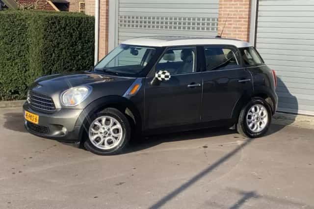 MINI Countryman (2011) thumbnail 2