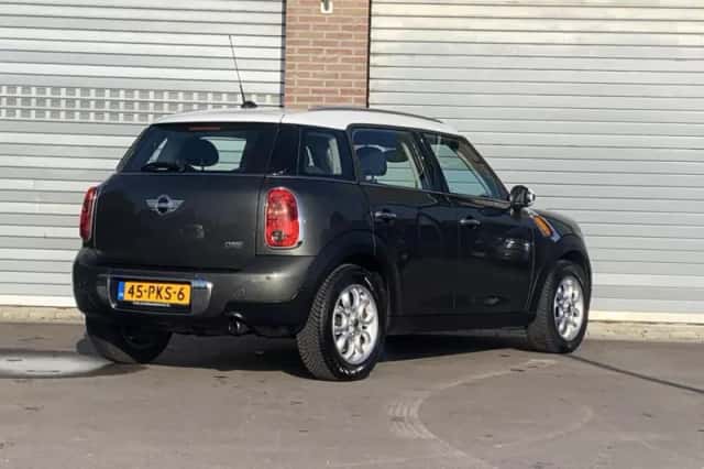 MINI Countryman (2011) thumbnail 5