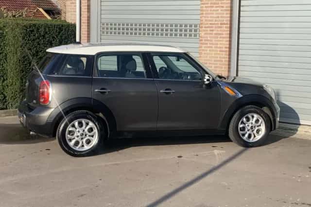 MINI Countryman (2011) thumbnail 6
