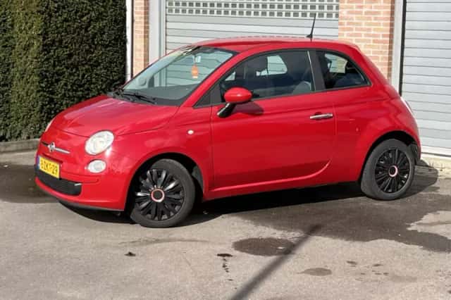 Fiat 500 (2015) thumbnail 2