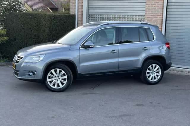 Volkswagen Tiguan (2009) thumbnail 3