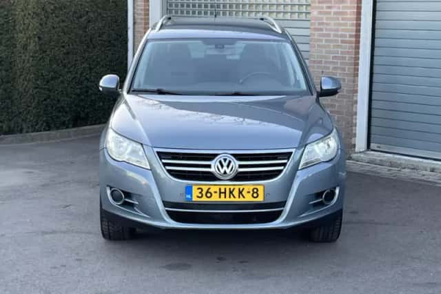Volkswagen Tiguan (2009) thumbnail 5