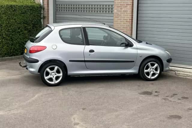Peugeot 206 (2000) thumbnail 6