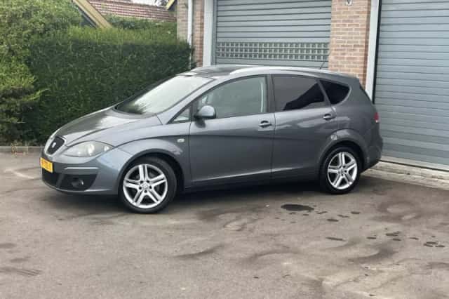 SEAT Altea XL (2012) thumbnail 2