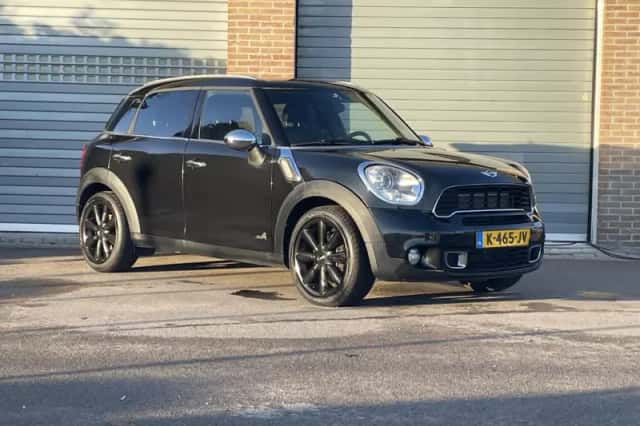 MINI Countryman (2010) thumbnail 3