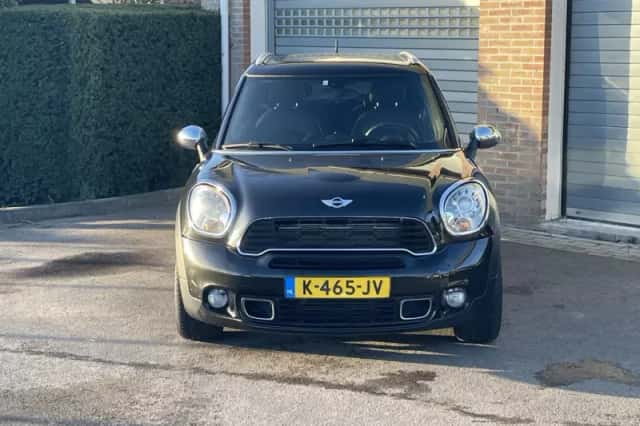 MINI Countryman (2010) thumbnail 4