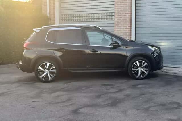 Peugeot 2008 (2017) thumbnail 6