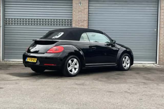 Volkswagen Beetle (2016) thumbnail 5