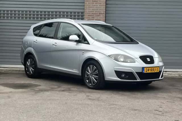 SEAT Altea XL (2011) thumbnail 3