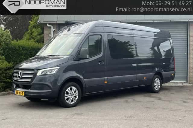 Mercedes-Benz Sprinter (2021) thumbnail 1