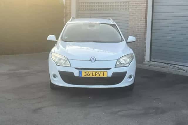 Renault Mégane (2010) thumbnail 4
