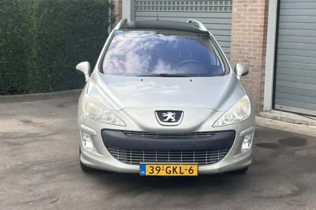 Peugeot 308 (2008) thumbnail 4