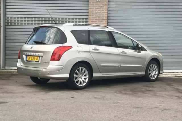 Peugeot 308 (2008) thumbnail 5