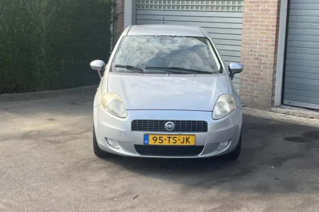 Fiat Grande Punto (2007) thumbnail 4