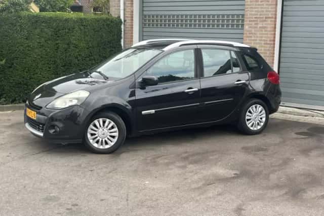 Renault Clio (2011) thumbnail 2