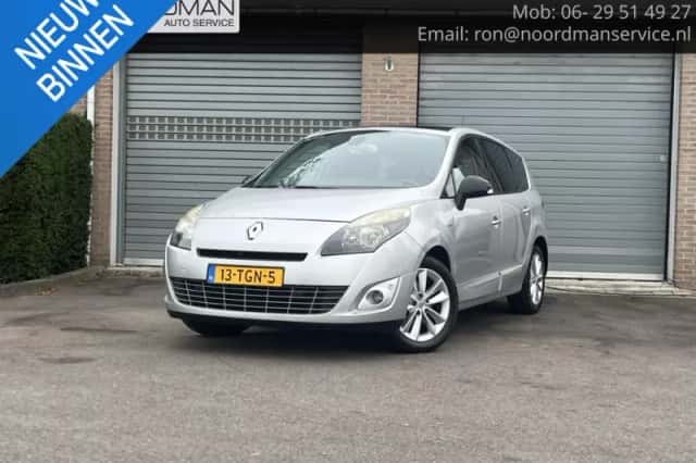 Renault Grand Scénic (2012) thumbnail 1