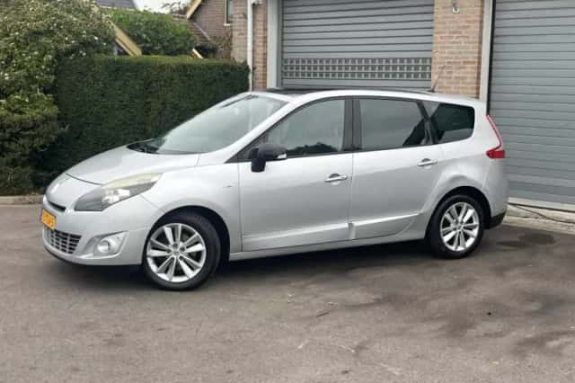 Renault Grand Scénic (2012) thumbnail 2