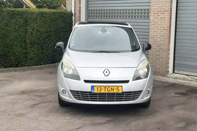 Renault Grand Scénic (2012) thumbnail 4